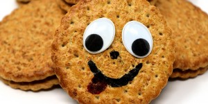 Beitragsbild des Blogbeitrags Verführung im Supermarkt: Weshalb du die Schokolade kaufst, obwohl du weißt, dass der Apfel gesünder ist!