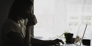 Beitragsbild des Blogbeitrags Vor den Vorsätzen: Zuerst ist es wichtig richtig zurückzublicken!
