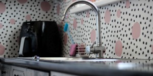 Beitragsbild des Blogbeitrags Unser Küchen-Umstyling mit Pixers! Inkl. Vorher/Nachher