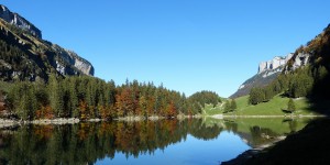 Beitragsbild des Blogbeitrags Der Seealpsee im Alpstein in der Schweiz 