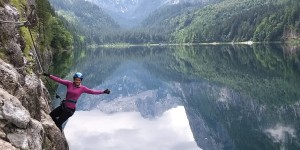 Beitragsbild des Blogbeitrags Unterwegs am Laserer Alpin Klettersteig über dem Gosausee 