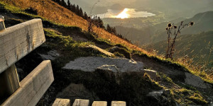 Beitragsbild des Blogbeitrags Zum Sonnenaufgang aufs Zwölferhorn  hoch über dem Wolfgangsee 