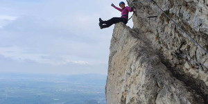 Beitragsbild des Blogbeitrags Am Klettersteig unterwegs mit dem Ginja Rock WP / Blue Madl von der Firma Doghammer