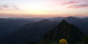 Beitragsbild des Blogbeitrags Sonnenaufgang Kanisfluh – Wanderung im Bregenzerwald