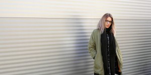 Beitragsbild des Blogbeitrags #OOTD #BOMBERJACKET #COFFEIN
