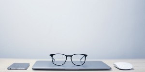 Beitragsbild des Blogbeitrags Was ist Markenidentität? Und wie entwickelt und designed man sie?