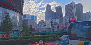 Beitragsbild des Blogbeitrags “Drifting” through Shinjuku & Shibuya, Tokyo – Blade Runner Parkland 