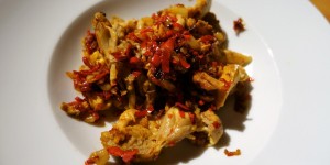 Beitragsbild des Blogbeitrags Wie man Hühnerflügel Hunan-Art, Rot vor Chilli, Kocht