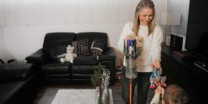 Beitragsbild des Blogbeitrags #cleaningroutine – 7 Gründe, warum der Dyson V10 deinen Putzalltag deutlich erleichtern wird