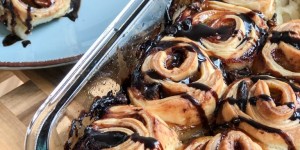Beitragsbild des Blogbeitrags #bananenverwertunganders – Bananenrollen mit Blätterteig