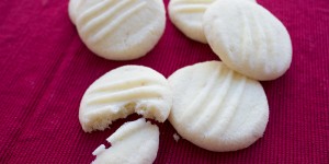 Beitragsbild des Blogbeitrags Sandplätzchen mit Vanille: einfach und schnörkellos