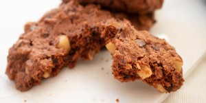 Beitragsbild des Blogbeitrags Macadamia Nuss Cookies: einfach und schnell
