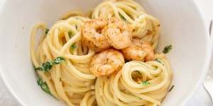 Beitragsbild des Blogbeitrags Spagetti mit Garnelen und Spinat