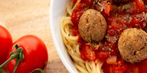 Beitragsbild des Blogbeitrags Spagetti mit Thunfischbällchen aus dem Airfryer 