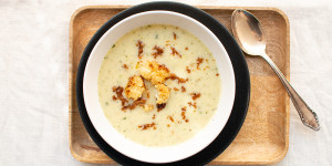 Beitragsbild des Blogbeitrags Schnelle Blumenkohlsuppe