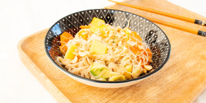 Beitragsbild des Blogbeitrags Glasnudelsalat: vegan und lecker