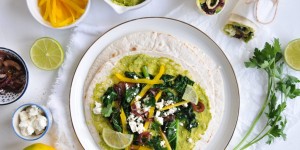 Beitragsbild des Blogbeitrags Wraps mit Spinat und Erbsen Hummus | gesunde Snacks mit Santa Maria