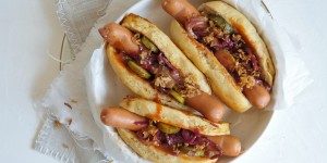 Beitragsbild des Blogbeitrags homemade Hot Dogs | Brötchen für Hot Dogs einfach selbst gemacht 