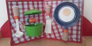 Beitragsbild des Blogbeitrags Kochgeschirr von BRIO