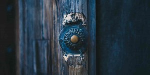 Beitragsbild des Blogbeitrags Dein smartes Wochenendhaus - Smarte WLAN-Türklingeln