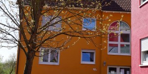 Beitragsbild des Blogbeitrags Nach Öltank-Schaden weg vom Öl! Pellets sparen 13.000 kWh Brennstoff 