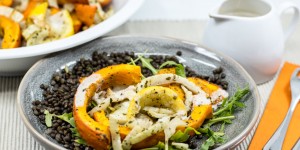 Beitragsbild des Blogbeitrags Herbstlicher Linsensalat mit Röst-Kürbis und Walnussdressing ala Marley Spoon – Kochbox Selbsttest (Teil 1 von 2)