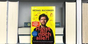 Beitragsbild des Blogbeitrags Buchrezension: “Hasst du noch alle?!” von Michael Buchinger 