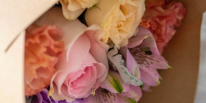 Beitragsbild des Blogbeitrags Valentinstag Geschenkideen für Frauen