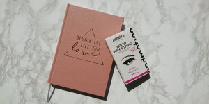 Beitragsbild des Blogbeitrags Andmetics Brow Wax Strips 