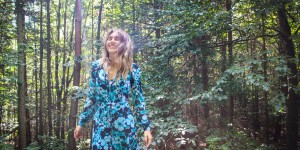 Beitragsbild des Blogbeitrags Spiegel unserer Seele: Hautpflege nach dem Sommer + Gewinnspiel 