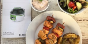 Beitragsbild des Blogbeitrags VitAir in Aktion – Hühnerspieße mit Potatoe Wedges…