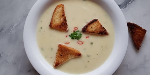 Beitragsbild des Blogbeitrags Knoblauch – Chili – Creme – Suppe 
