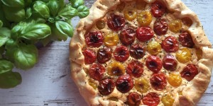 Beitragsbild des Blogbeitrags Quiche mit Tomaten, Ricotta & Bresso