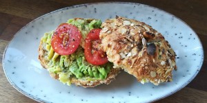 Beitragsbild des Blogbeitrags Zucchini Brötchen