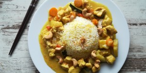 Beitragsbild des Blogbeitrags Hühner-Gemüse-Curry 