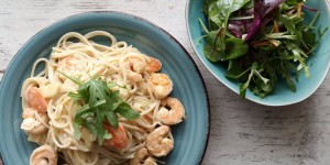 Beitragsbild des Blogbeitrags Spaghetti mit Garnelen, Karotten und Sellerie 