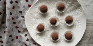 Beitragsbild des Blogbeitrags Vegane Schokokugeln