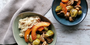 Beitragsbild des Blogbeitrags Winterlicher Quinoa Salat mit Kürbis, Kohlröschen,.. 