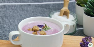 Beitragsbild des Blogbeitrags Karfiolcremesuppe #vegan 