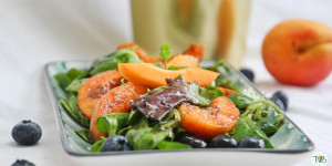 Beitragsbild des Blogbeitrags Fruchtig frischer Sommersalat #vegan