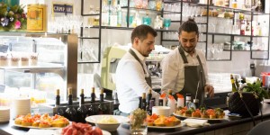 Beitragsbild des Blogbeitrags Adventkalender 21.12. | Abendessen im Pauly in Seefeld