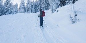 Beitragsbild des Blogbeitrags Winter in Innsbruck: 5 leichte Skitouren für Anfänger mit Einkehrmöglichkeit