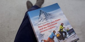 Beitragsbild des Blogbeitrags Buchtipp: Eine Familie, zwei Räder und das Abenteuer unseres Lebens
