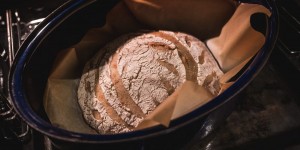Beitragsbild des Blogbeitrags Richtig gutes Sauerteigbrot selbst backen