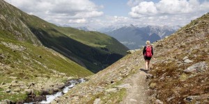 Beitragsbild des Blogbeitrags Packliste für den Wanderurlaub in Tirol 