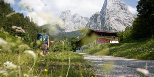 Beitragsbild des Blogbeitrags Zweitagestour im Kaisergebirge mit #KaiparaGreentrails