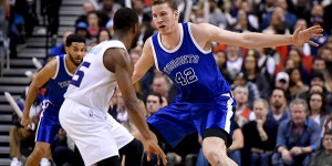 Beitragsbild des Blogbeitrags NBA: Doppelter Einsatz für Pöltl – Sieg gegen Nowitzki