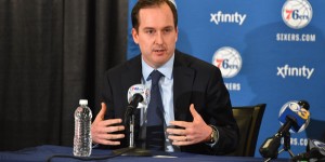 Beitragsbild des Blogbeitrags NBA: Medien: Kings buhlen um Sam Hinkie