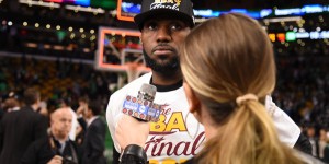 Beitragsbild des Blogbeitrags NBA: LeBron: „Spiele in Vegas sowieso nur Blackjack“