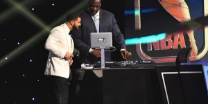 Beitragsbild des Blogbeitrags NBA: Award-Show: Drake, DJ Diesel und eine fragwürdige Hose